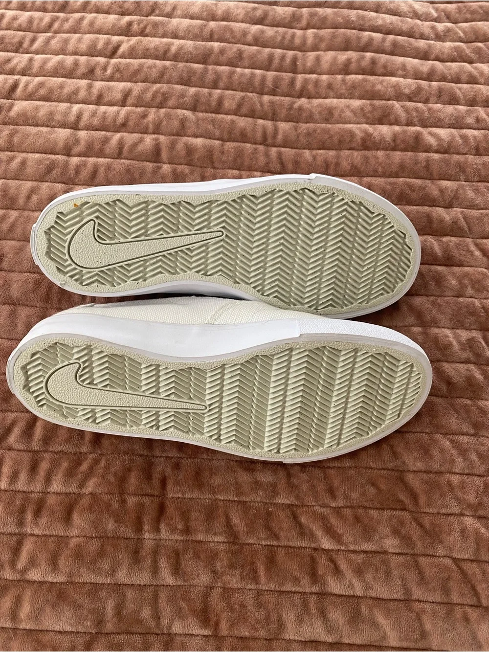 Nike SB Portmore 2 Solarsoft Slip-On Sneakers